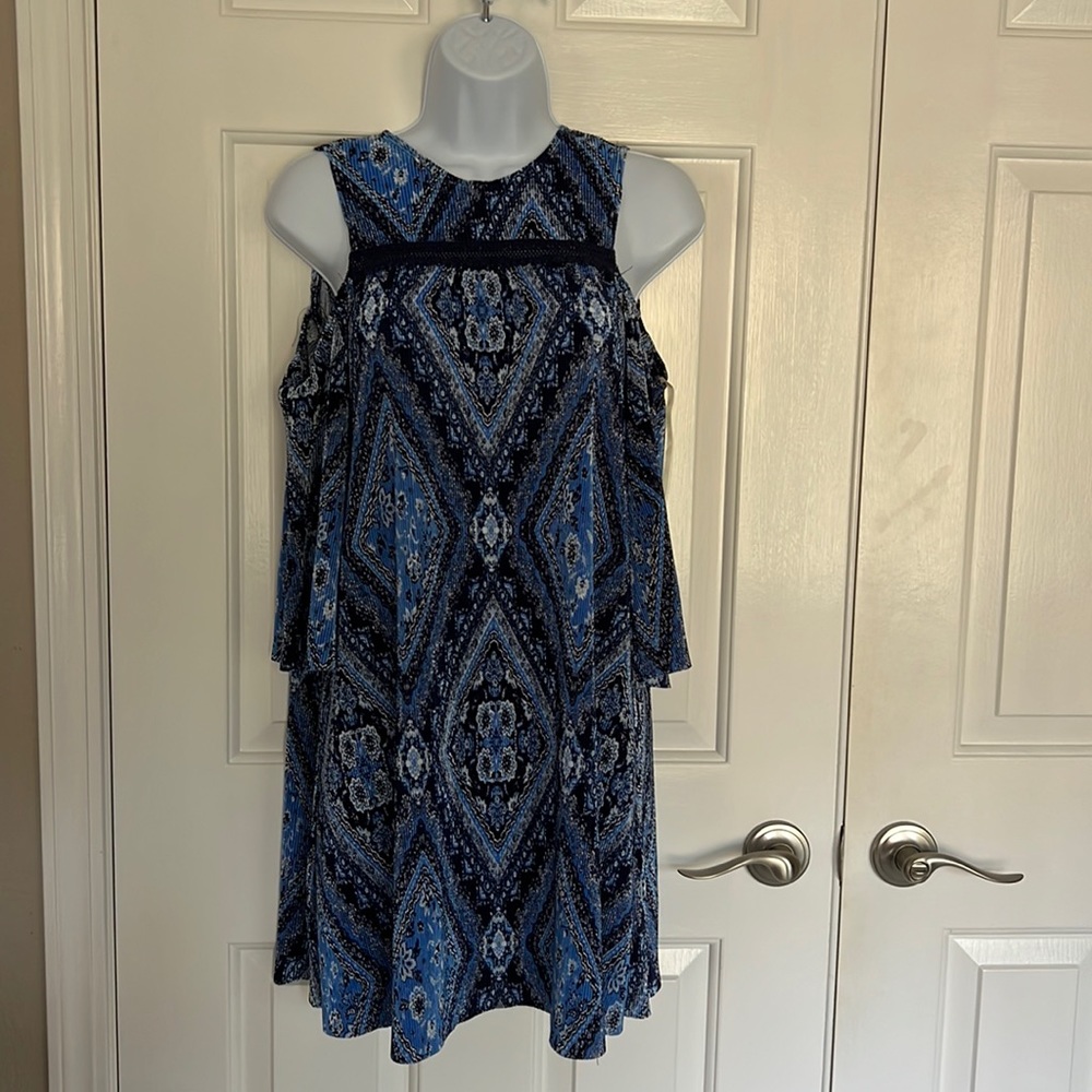 Beautiful Cold Shoulders Dress